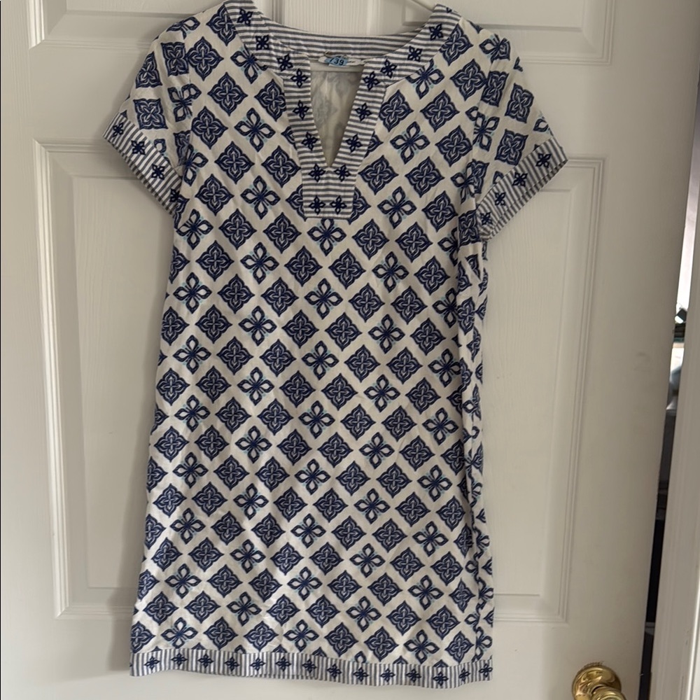 Vineyard Vines Blue and White Patterned Dress